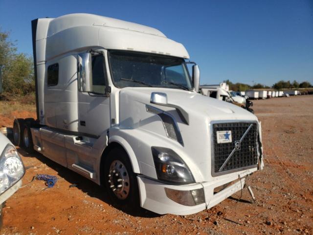 Salvage trucks for sale at Oklahoma City, OK auction: 2018 Volvo VN VNL