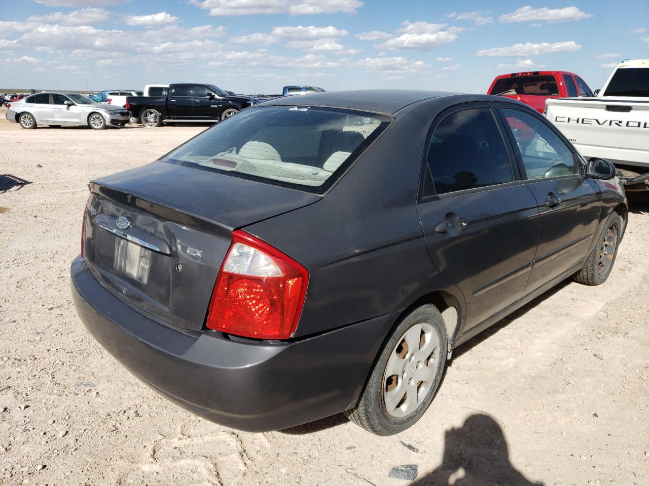 2004 Kia Spectra Lx VIN: KNAFE122145052033 Lot: 47457493