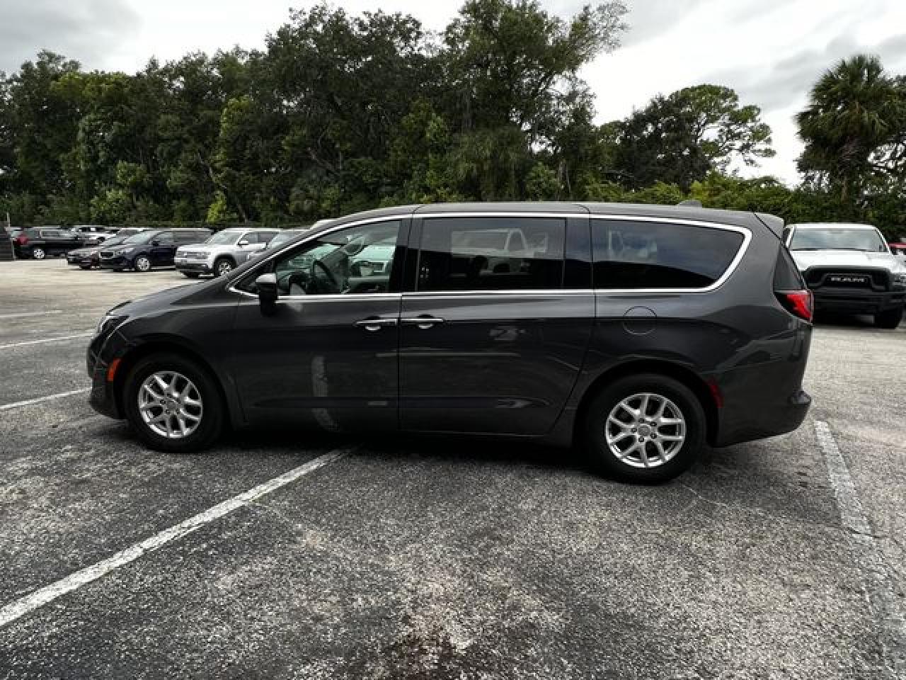 2019 Chrysler Pacifica Touring VIN: 2C4RC1DG6KR626530 Lot: 65655062