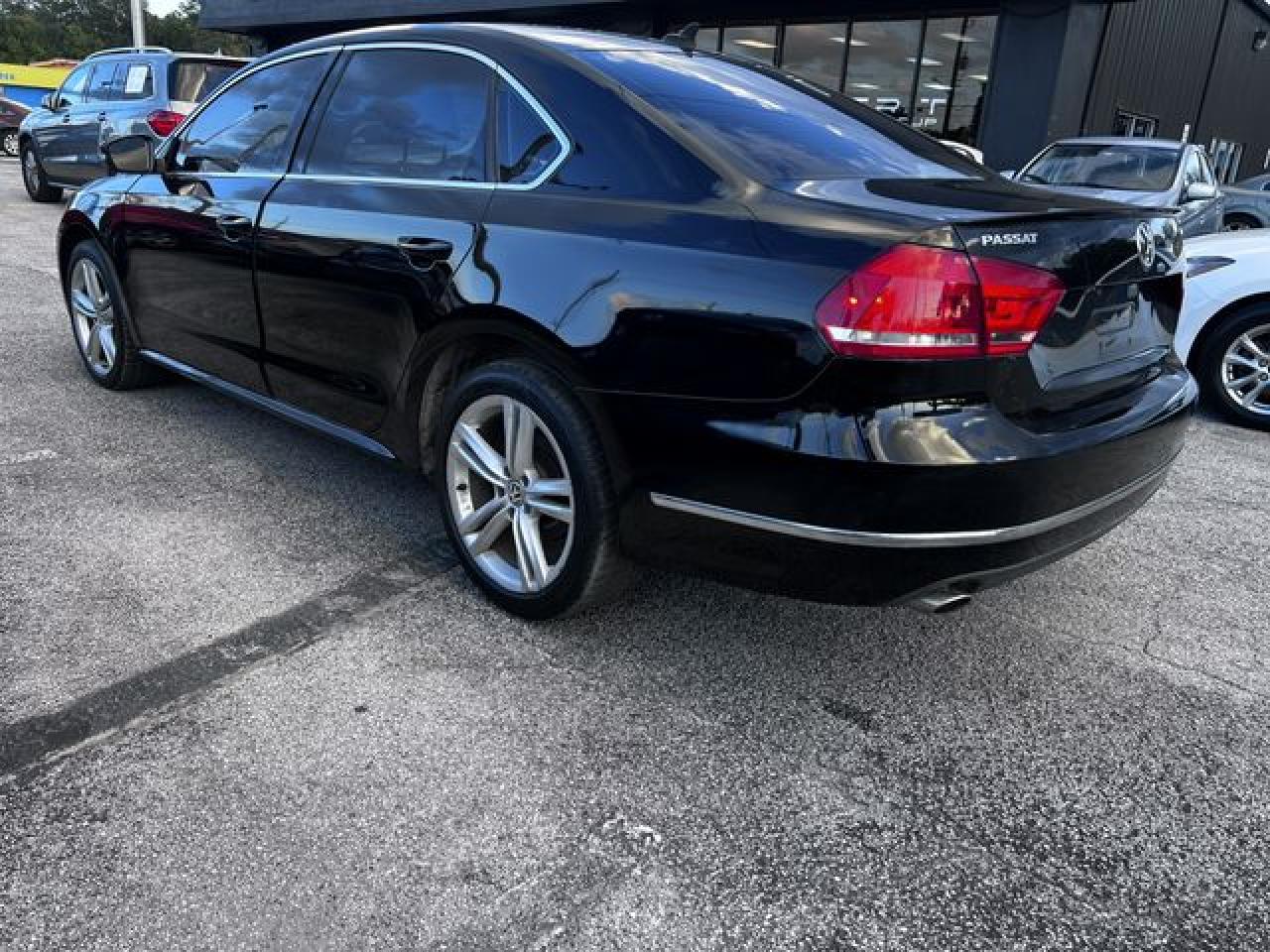 1VWCV7A35FC008972 2015 Volkswagen Passat Sel