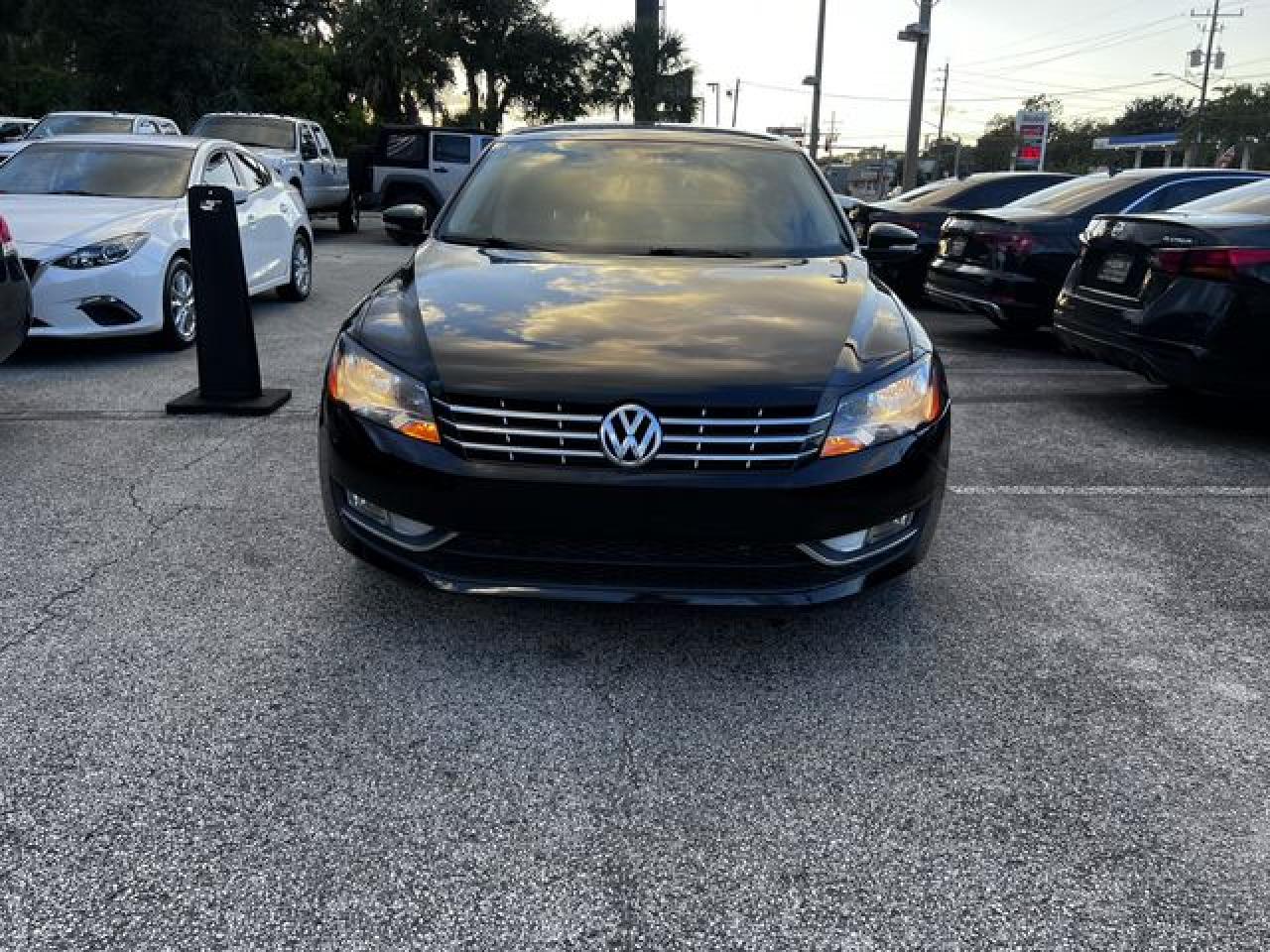 2015 Volkswagen Passat Sel VIN: 1VWCV7A35FC008972 Lot: 65655022