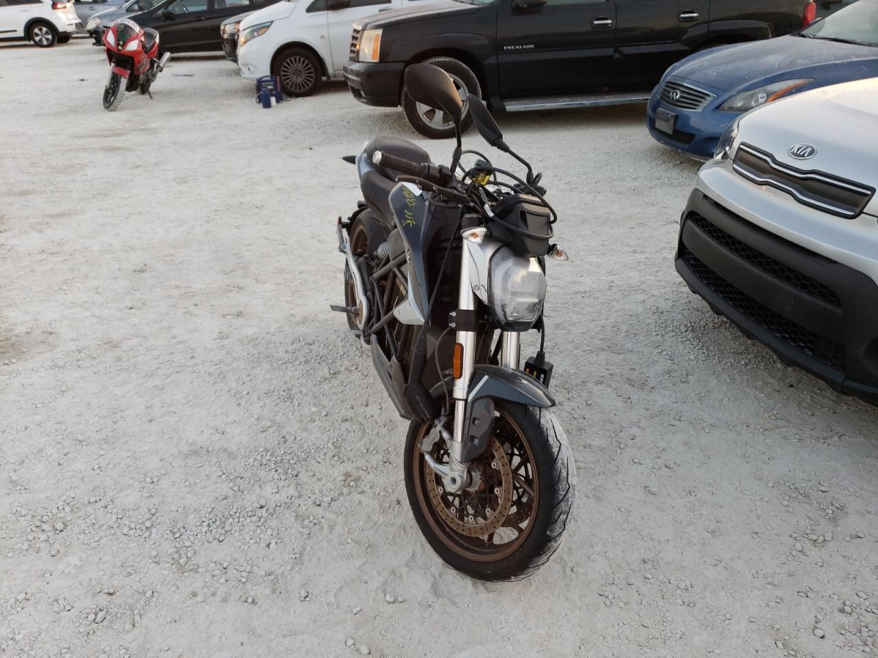 538ZFAZ77MCK16256 ZERO MOTORCYCLES INC SR/F 2021