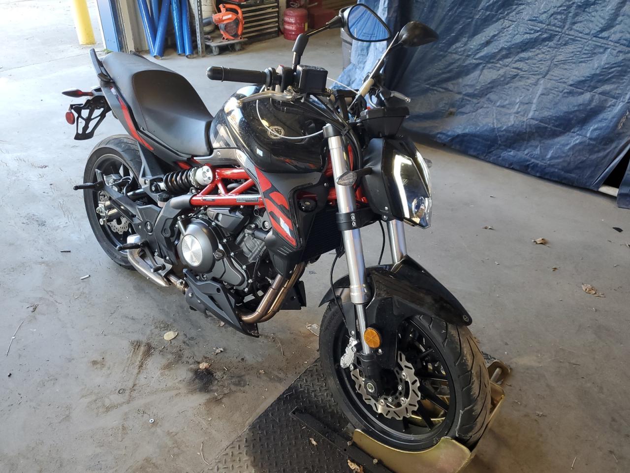 LBBPHE045NBD49185 BENE TRK502X 2022