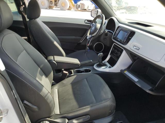 2018 VOLKSWAGEN BEETLE SE 3VWJD7AT1JM713138