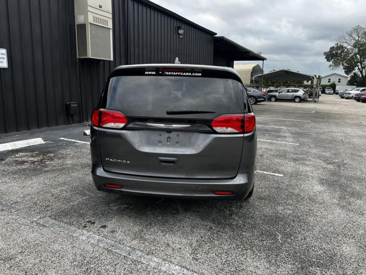 2019 Chrysler Pacifica Touring VIN: 2C4RC1DG6KR626530 Lot: 65655062