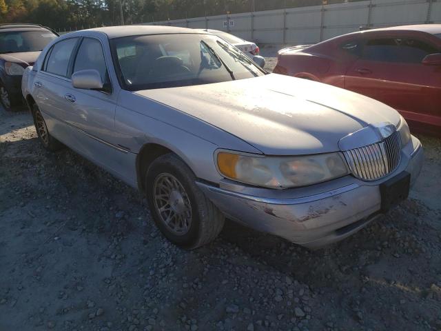 1999 Lincoln Town Car Signature