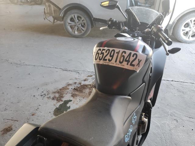 2021 HONDA CBR300 R MLHNC5101M5700379