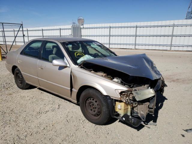 Salvage cars for sale from Copart Adelanto, CA: 1998 Toyota Camry CE