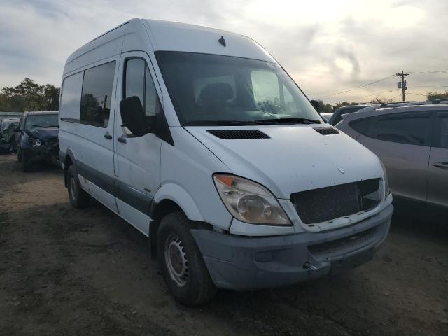 Mercedes Benz 2500 Sprinter van