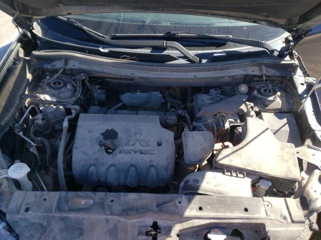 JA4AZ3A30JZ042809 Mitsubishi Outlander Se