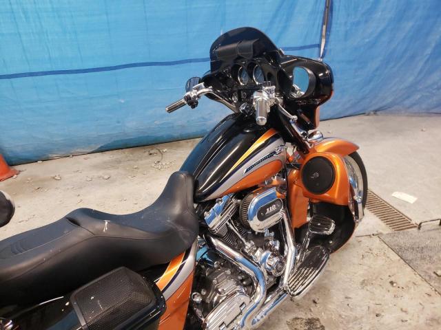 2011 HARLEY-DAVIDSON FLHXSE2 1HD1PZ814BB960042