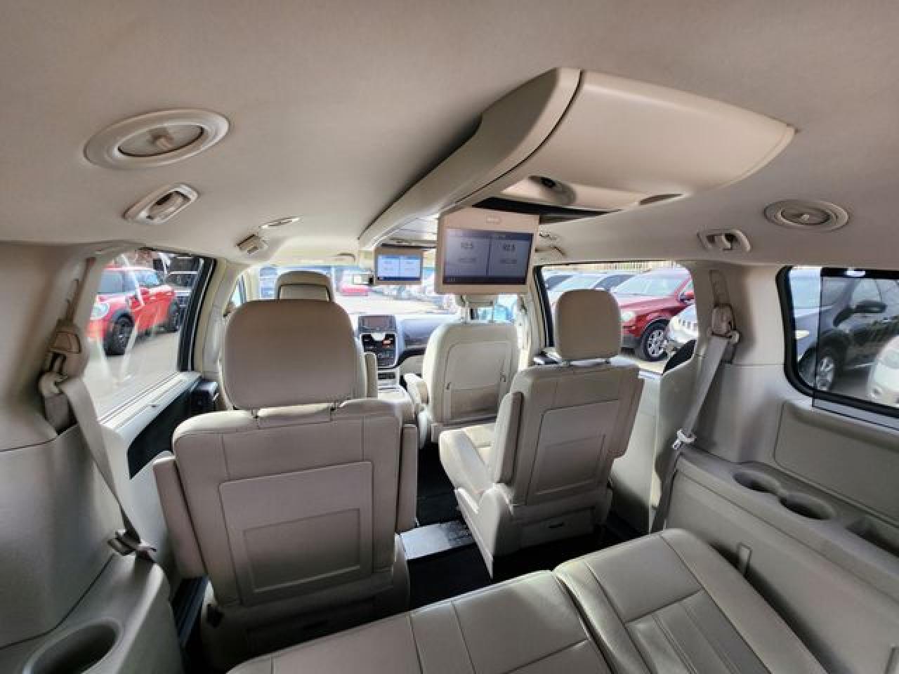 2013 Chrysler Town & Country Touring L VIN: 2C4RC1CG7DR570974 Lot: 65706822