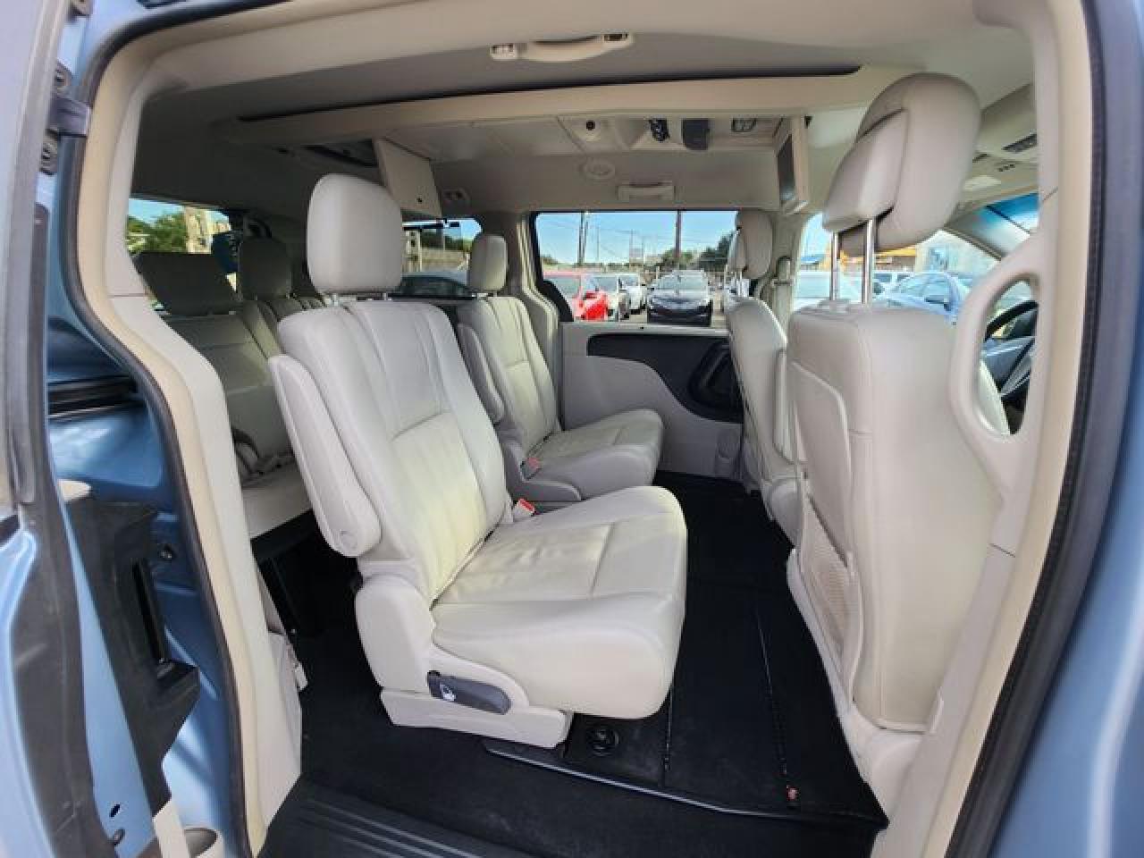 2013 Chrysler Town & Country Touring L VIN: 2C4RC1CG7DR570974 Lot: 65706822