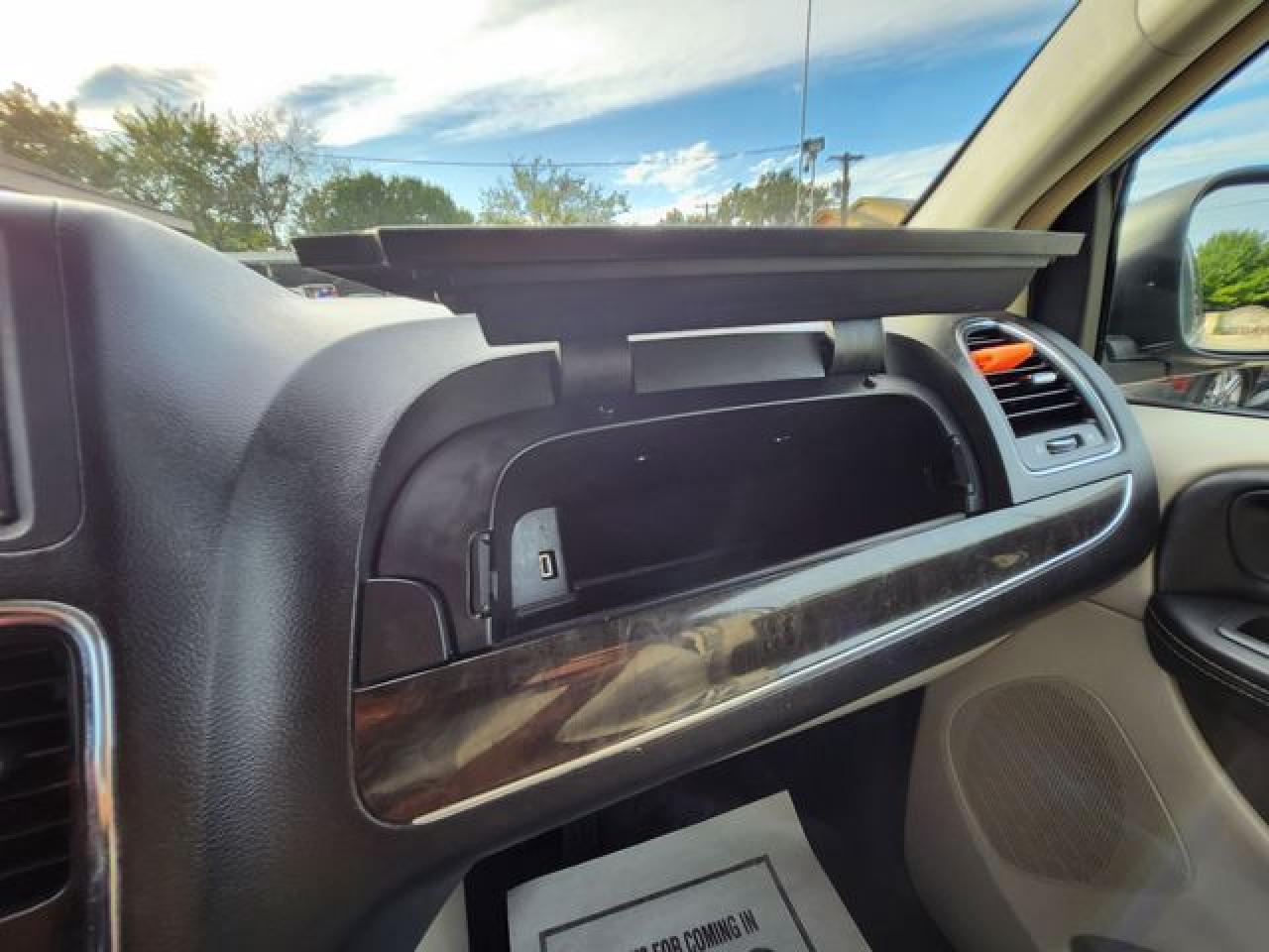 2013 Chrysler Town & Country Touring L VIN: 2C4RC1CG7DR570974 Lot: 65706822