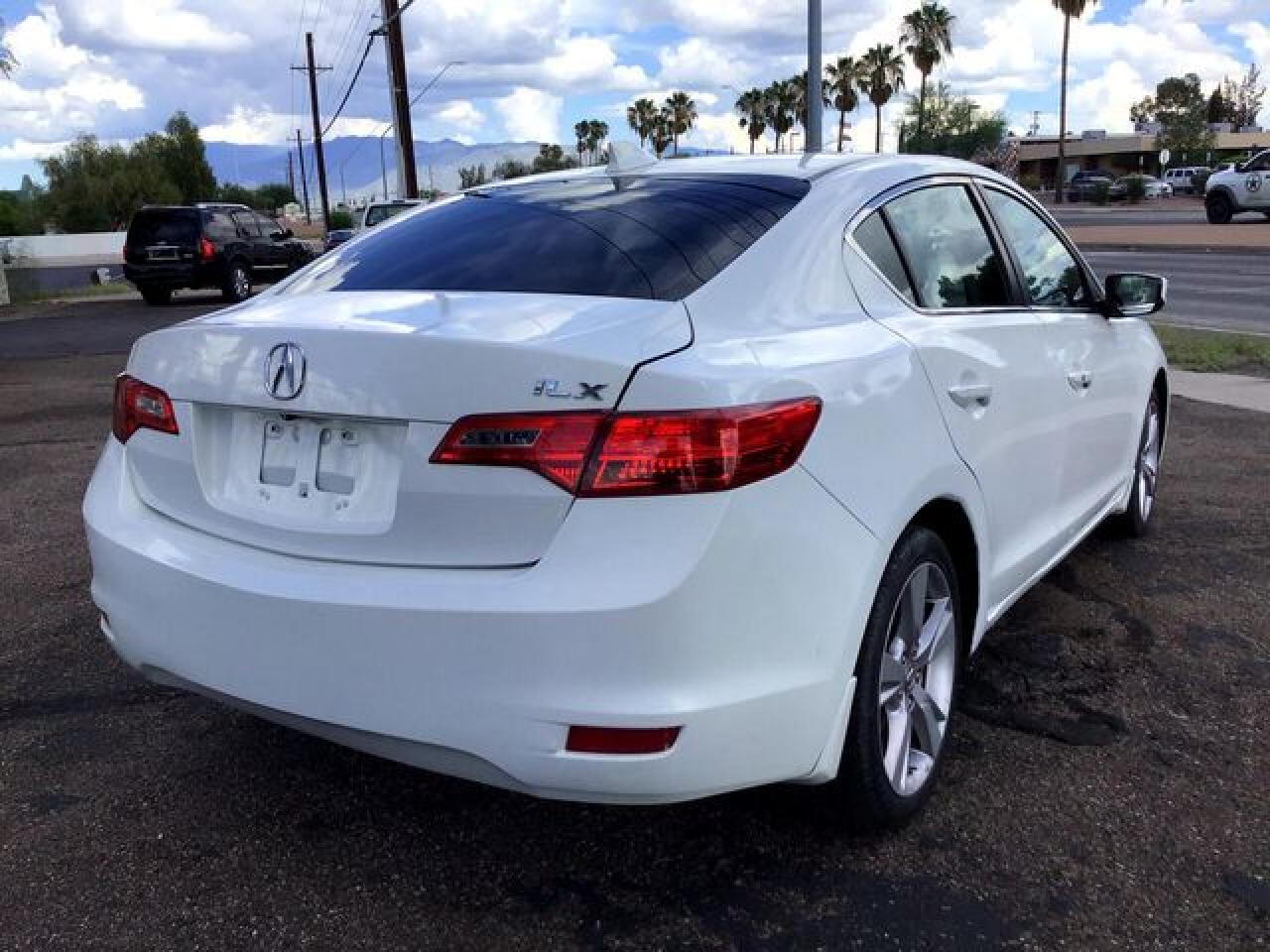 19VDE1F32EE004875 2014 Acura Ilx 20