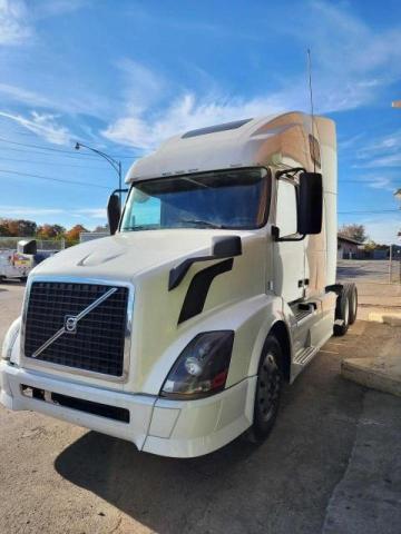 2015 VOLVO VN VNL 4V4NC9EG2FN178337