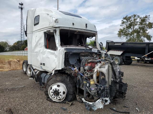 Salvage cars for sale from Copart Newton, AL: 2016 Volvo VN VNL