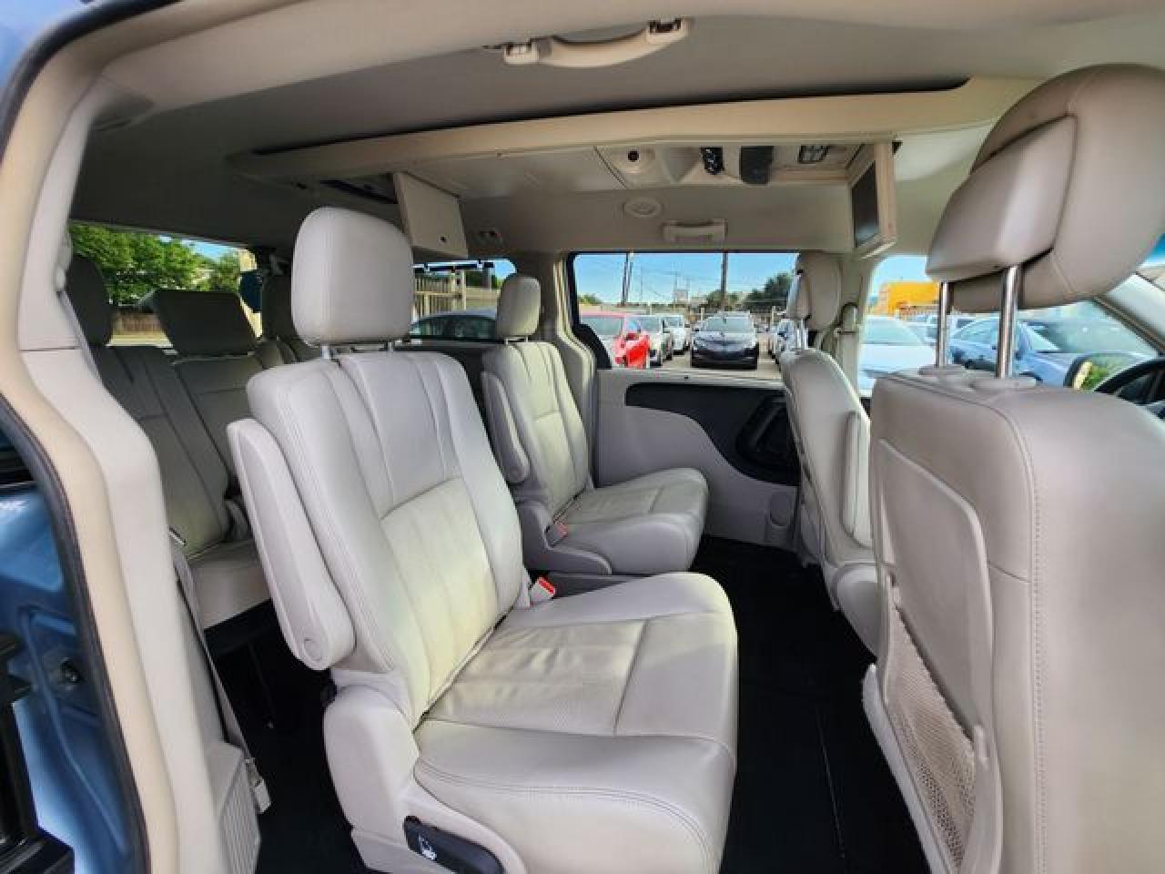 2013 Chrysler Town & Country Touring L VIN: 2C4RC1CG7DR570974 Lot: 65706822