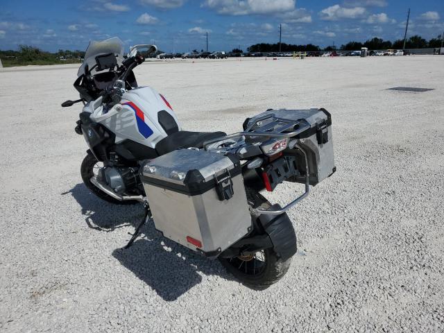 2022 BMW R 1250 GS - WB10M0308N6F48574