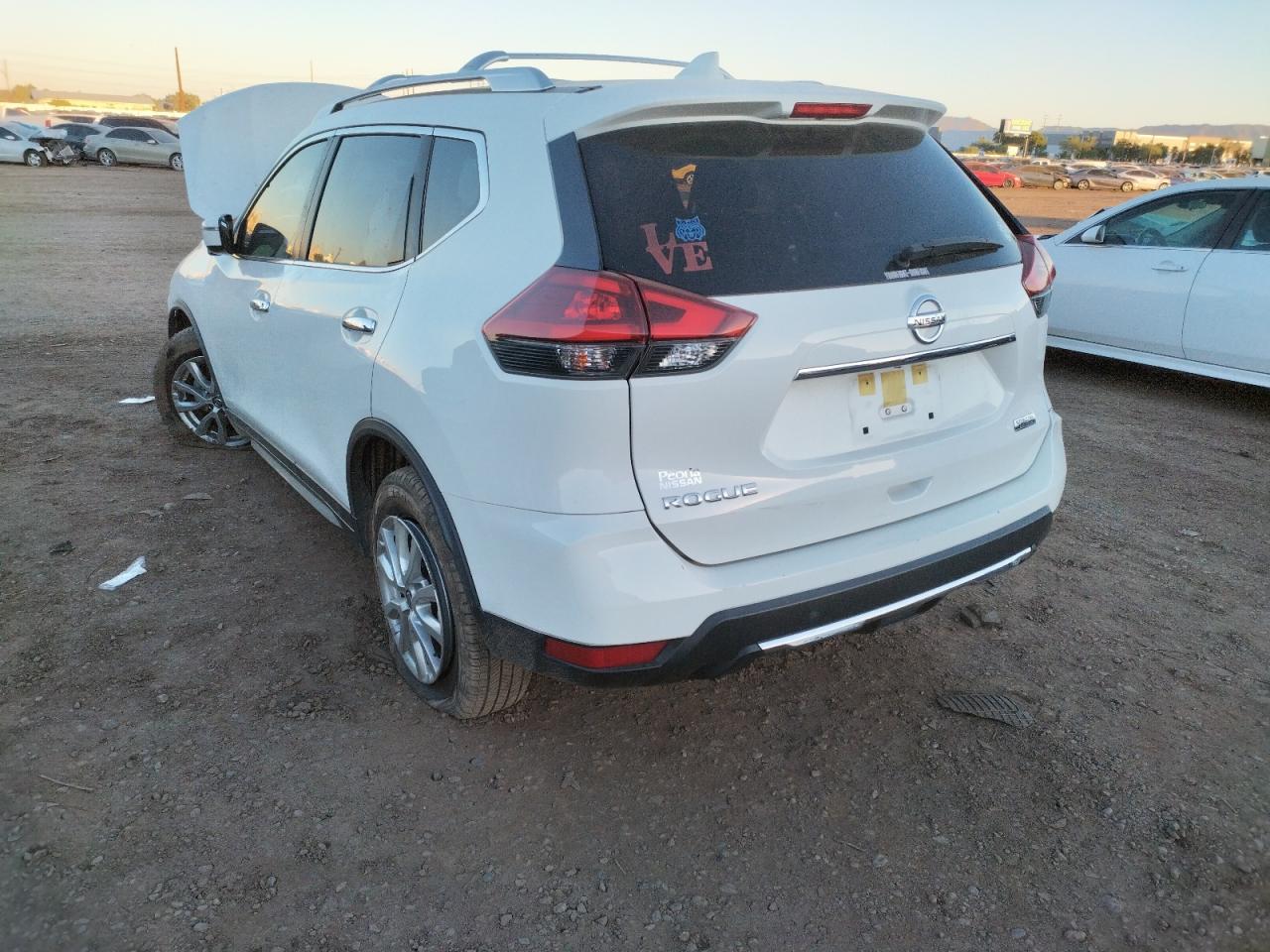 2020 Nissan Rogue - Image 3