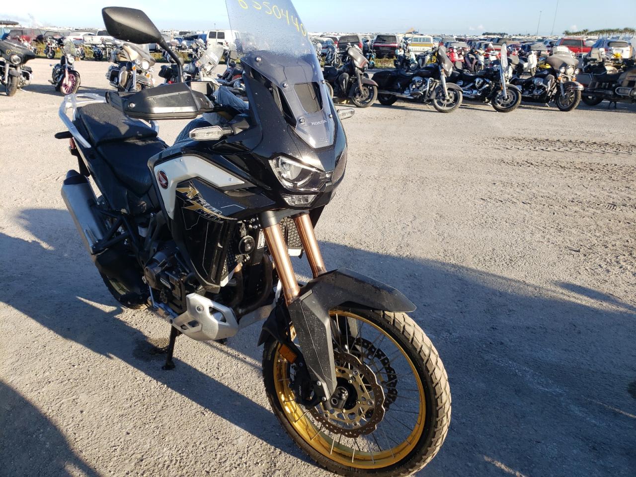 JH2SD1044MK100190 HONDA CRF1100 D4 2021