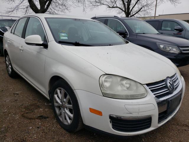 Salvage cars for sale from Copart Wheeling, IL: 2008 Volkswagen Jetta SE