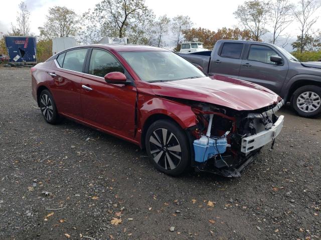 Salvage cars for sale from Copart Marlboro, NY: 2022 Nissan Altima SV