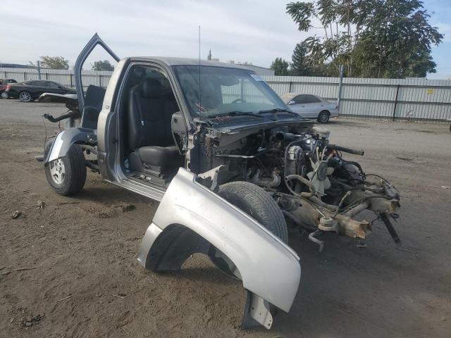 Salvage cars for sale from Copart Bakersfield, CA: 2003 Chevrolet Silverado