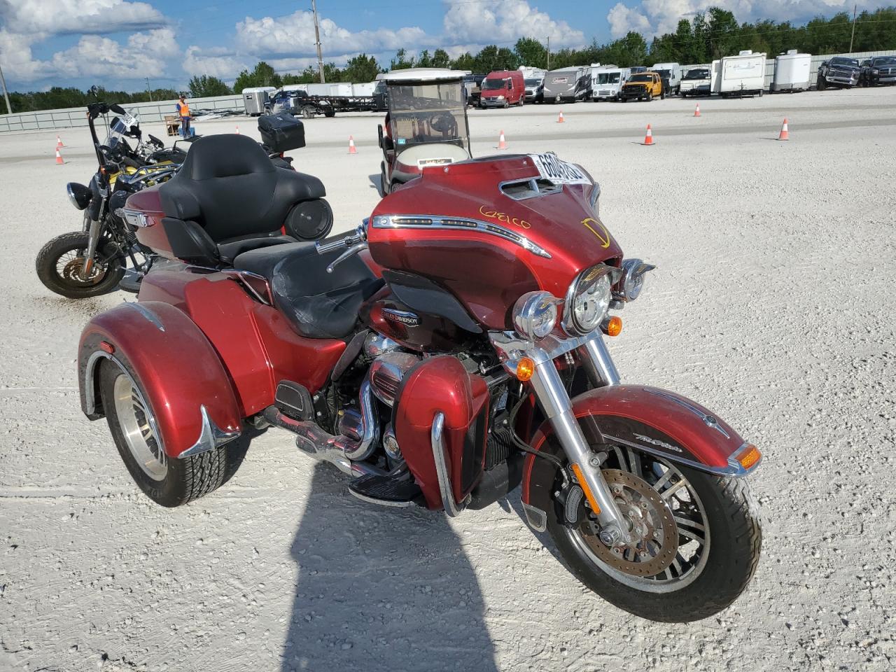 1HD1MAD13JB853160 HARLEY-DAVIDSON FLHTCUTG T 2018