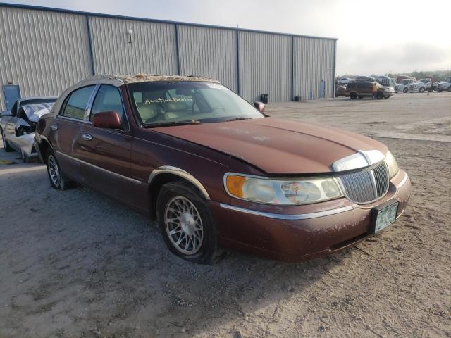 2001 Lincoln Town Car Signature