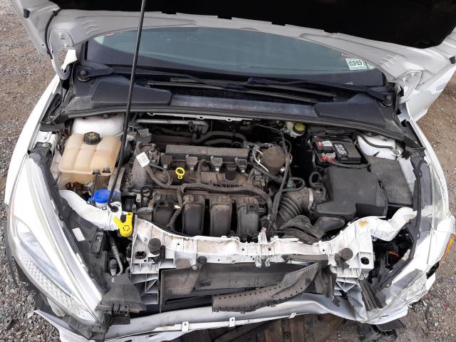 1FADP3K28GL240196 Ford FOCUS SE