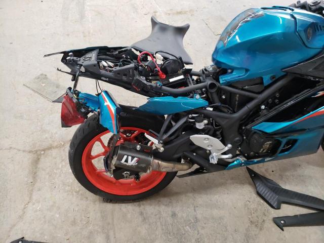2021 YAMAHA YZFR3 A MH3RH18Y7MK005532