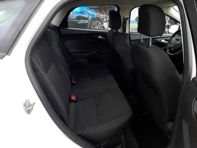 1FADP3K28GL240196 Ford FOCUS SE