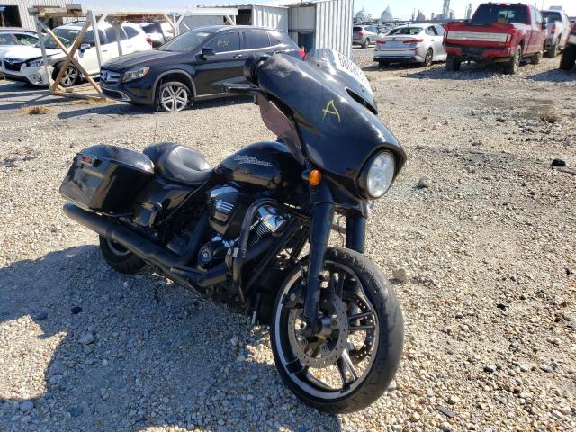 Salvage motorcycles for sale at New Orleans, LA auction: 2018 Harley-Davidson Flhx Street