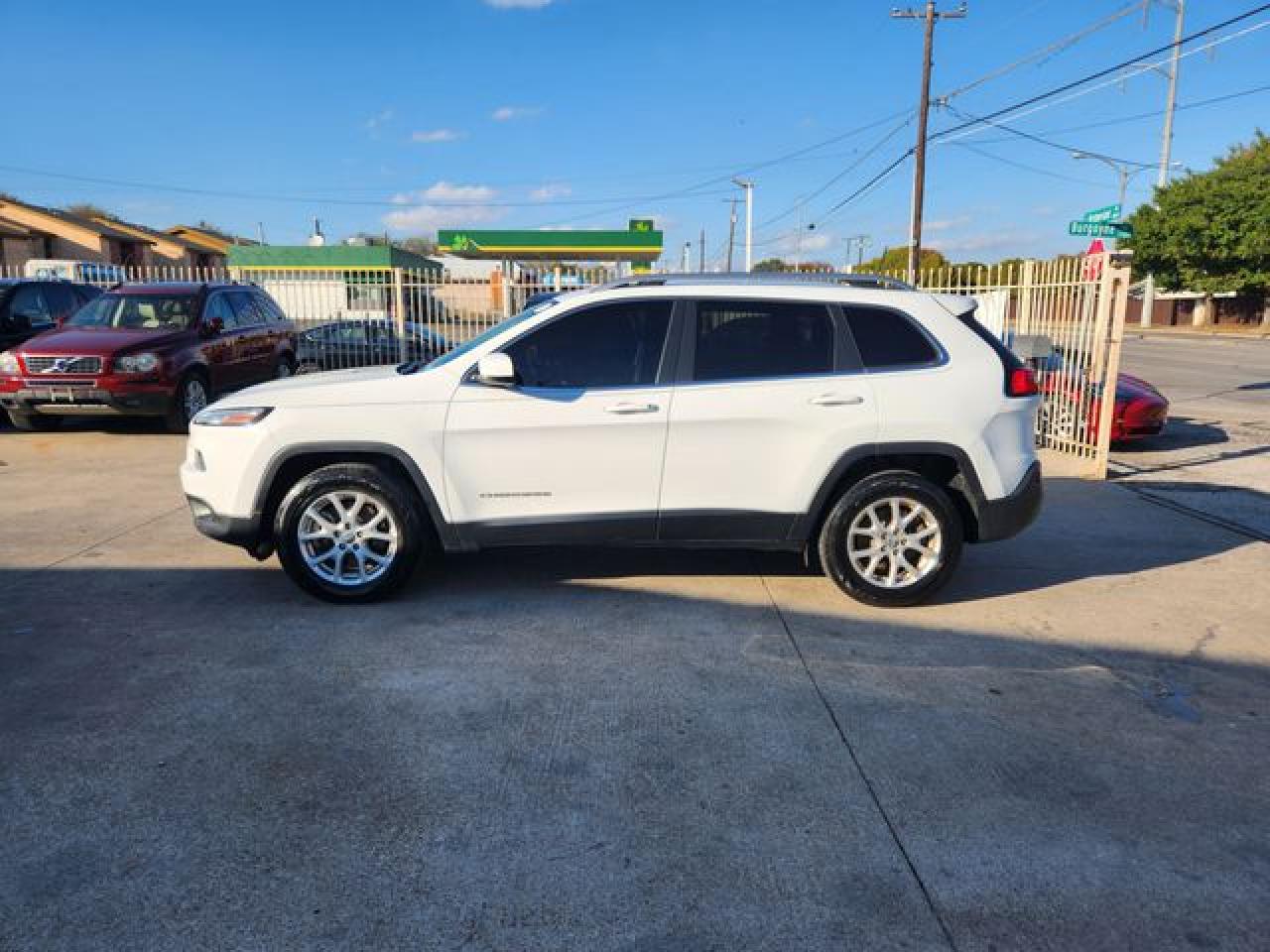 2016 Jeep Cherokee Latitude VIN: 1C4PJMCSXGW154853 Lot: 66397692