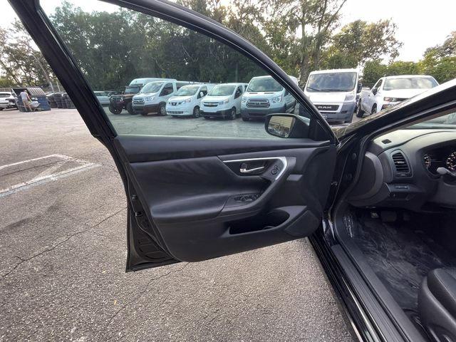 VIN: 1N4AL3AP4GN389057 Auction: COPART Lot: 66397772 Location: FL - JACKSONVILLE NORTH 1N4AL3AP4GN389057 NISSAN ALTIMA 2016 UNKNOWN - NOT OK FOR INV. Photo 11