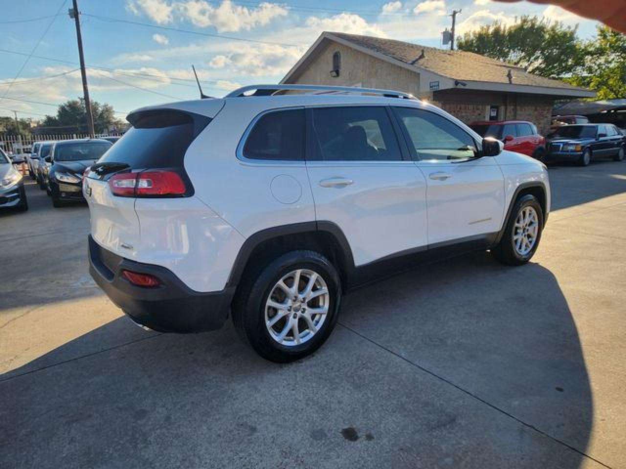 2016 Jeep Cherokee Latitude VIN: 1C4PJMCSXGW154853 Lot: 66397692