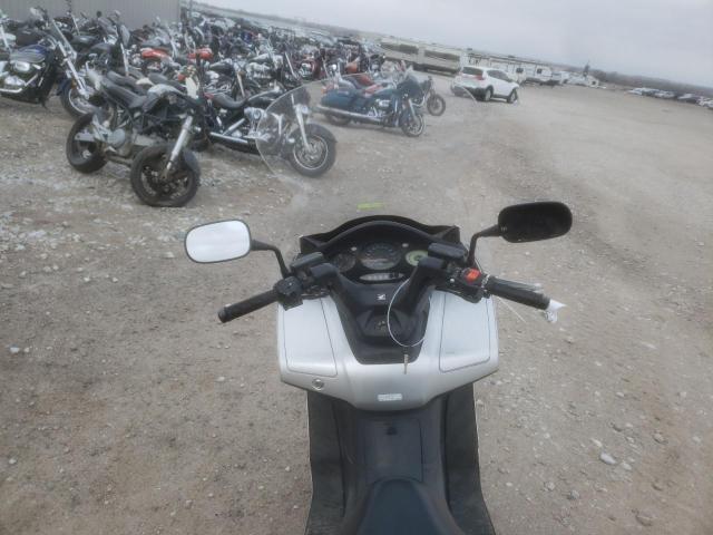 2004 HONDA FSC600 D JH2PF01124K201047