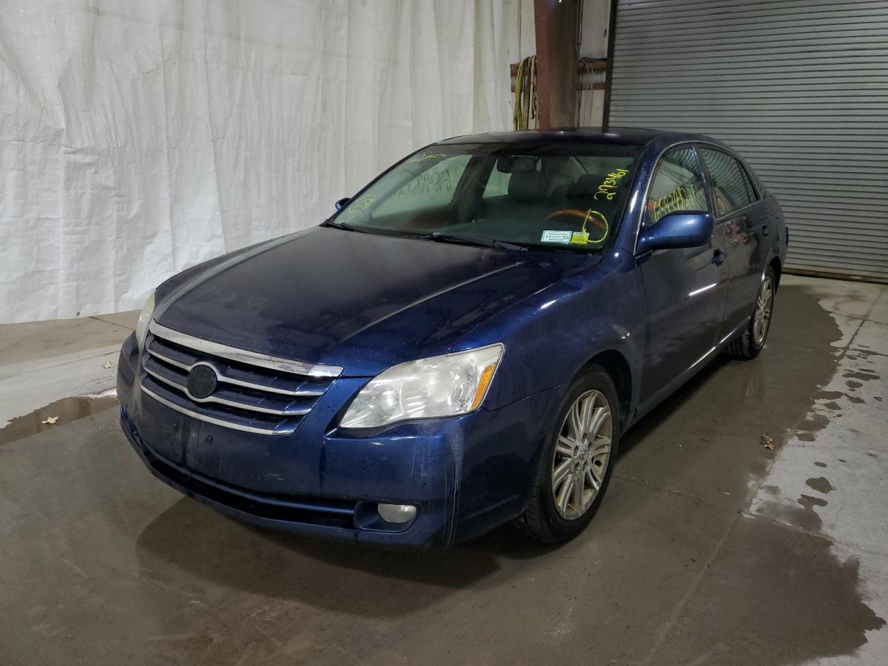 2006 Toyota Avalon - Image 2