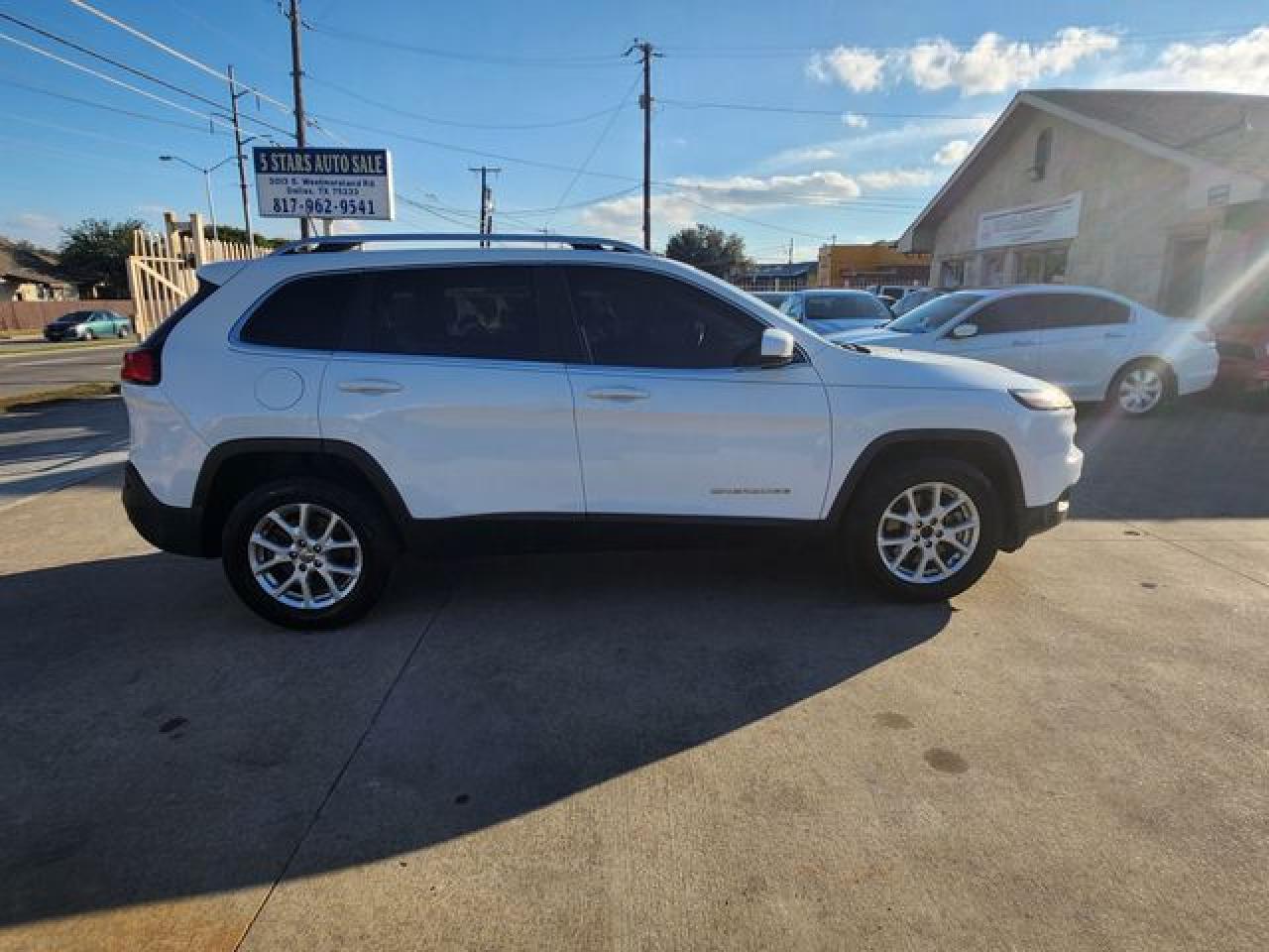 2016 Jeep Cherokee Latitude VIN: 1C4PJMCSXGW154853 Lot: 66397692