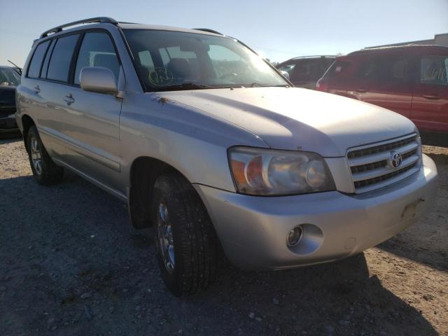 Salvage cars for sale from Copart Leroy, NY: 2004 Toyota Highlander