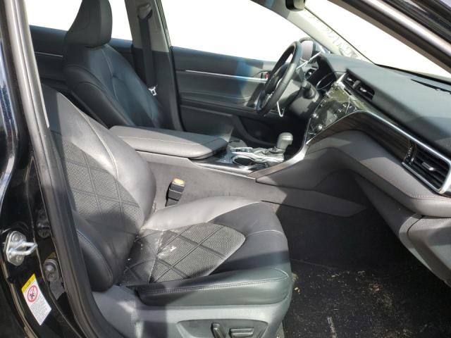 2018 TOYOTA CAMRY 4C 4T1B11HK5JU040324