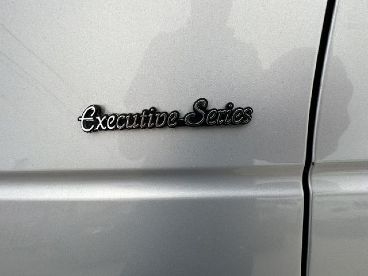 2001 Lincoln Town Car Executive VIN: 1LNHM81W51Y724922 Lot: 66546192