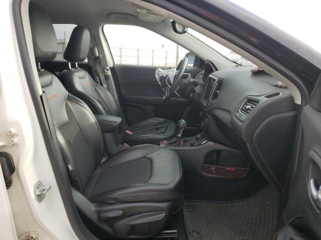3C4NJDDB1KT601025 Jeep Compass Trailhawk