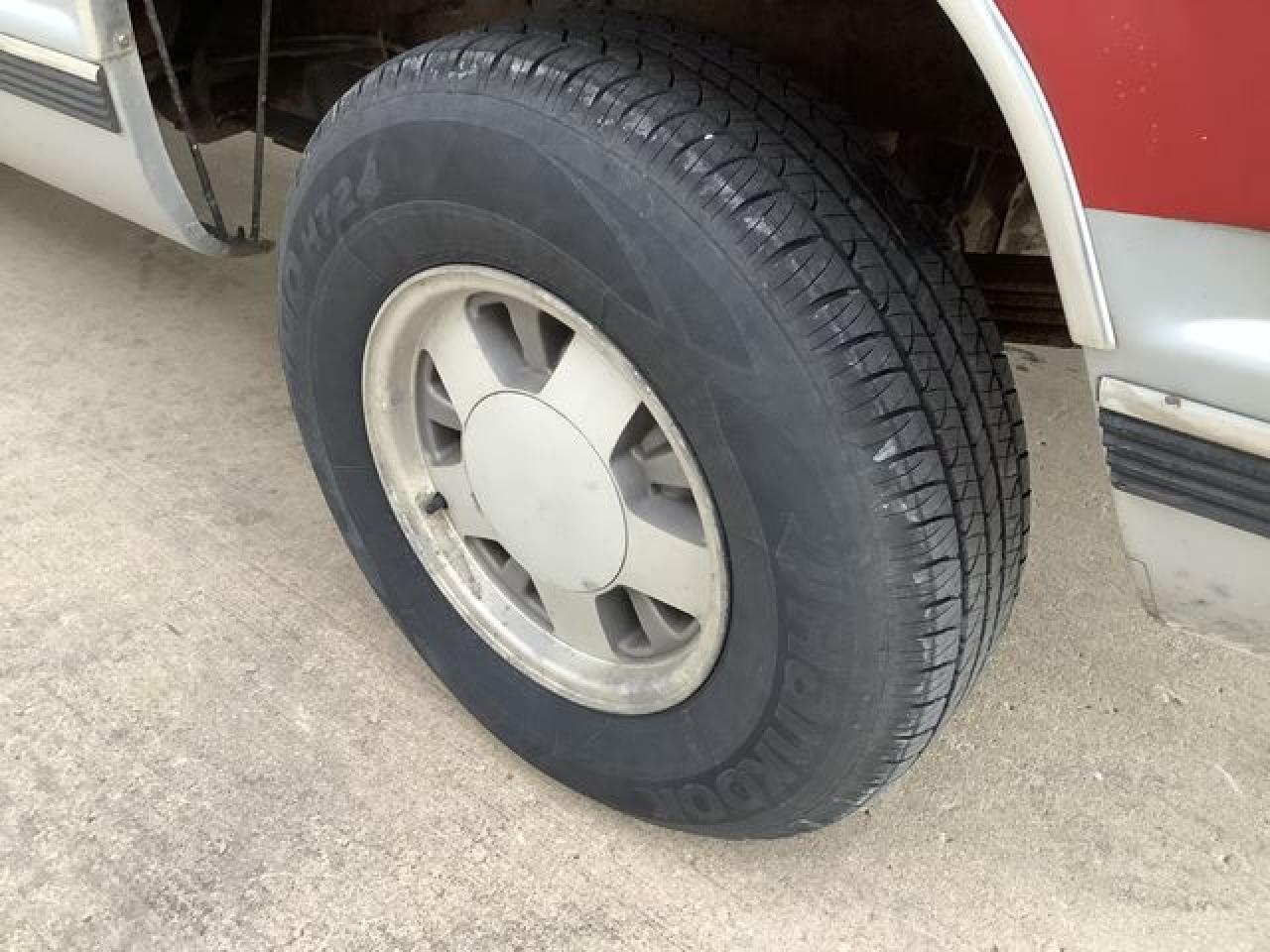 1996 Chevrolet Gmt-400 C1500 VIN: 2GCEC19M4T1170833 Lot: 66575542