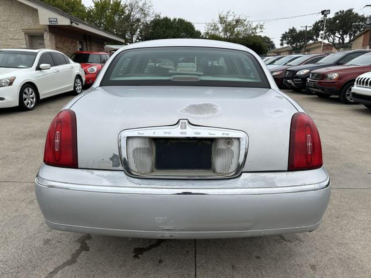 2001 Lincoln Town Car Executive VIN: 1LNHM81W51Y724922 Lot: 66546192