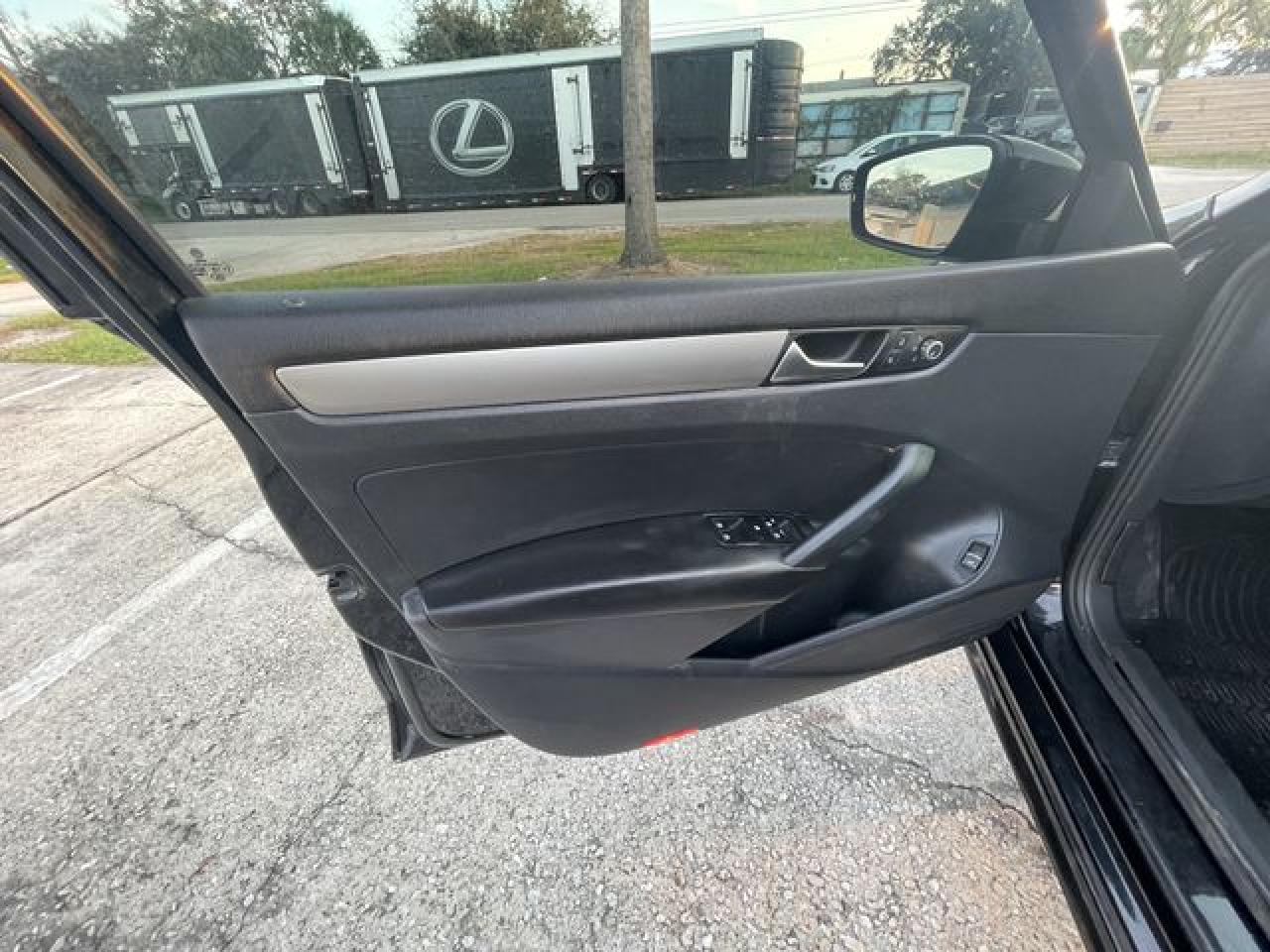 2013 Volkswagen Passat S VIN: 1VWAP7A38DC083776 Lot: 66545402