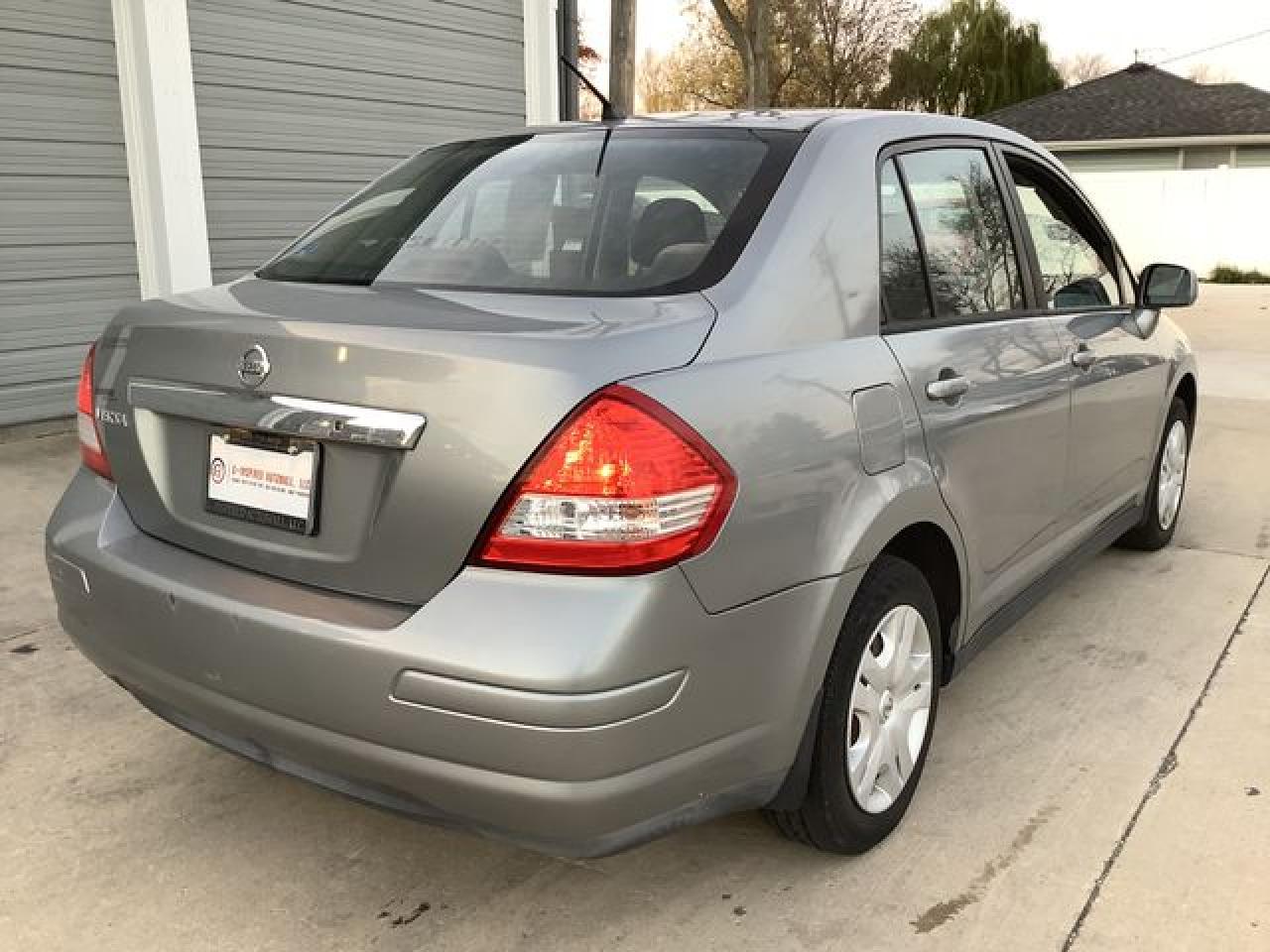 2011 Nissan Versa S VIN: 3N1BC1AP8BL404545 Lot: 66575532