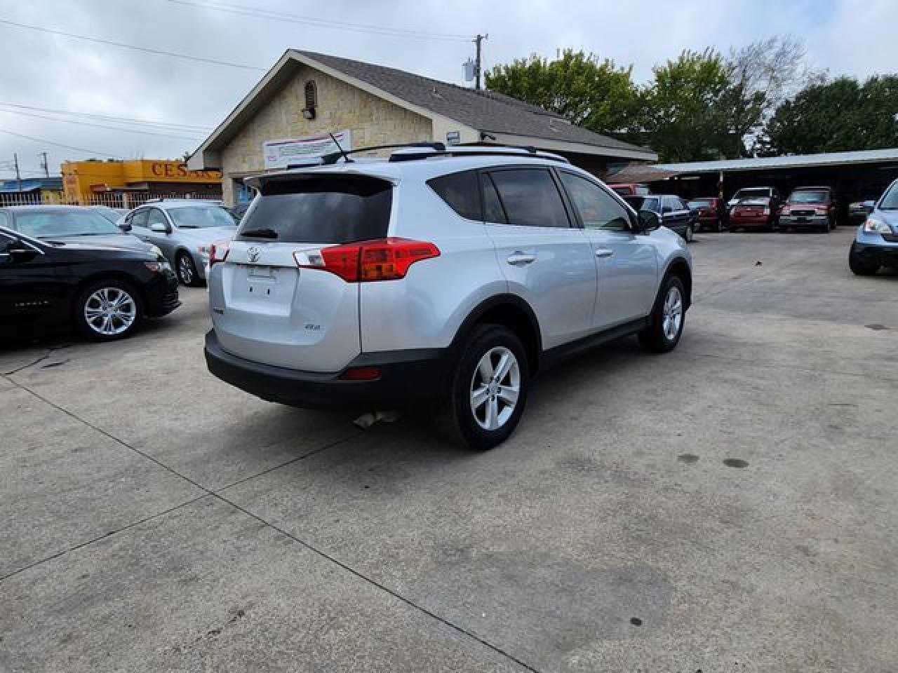 JTMWFREVXDD012219 2013 Toyota Rav4 Xle