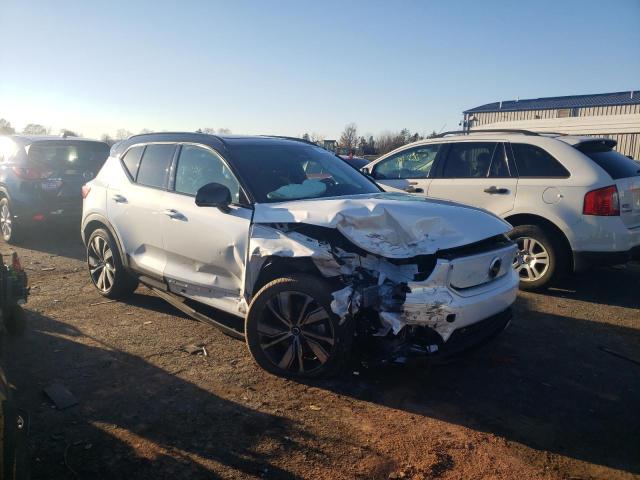 2021 VOLVO XC40 RECHA YV4ED3UR9M2528292